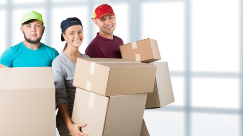 Packing and storing household items near South Kensington