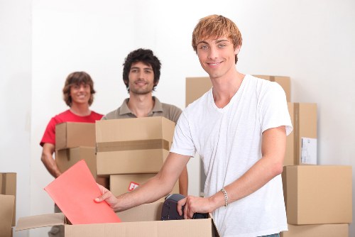 Van loading support for a South Kensington flat move with careful handling
